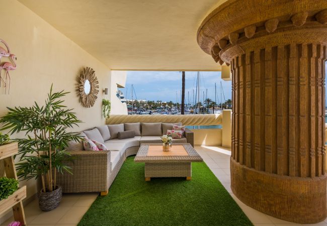 Apartamento en Benalmádena - WintowinRentals Lujo y Vista al Mar de Puerto Marina.