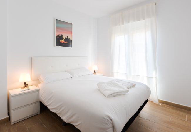 Apartamento en Rincón de la Victoria - Wintowinrentals Frontline beach apartment in Rincón de la Victoria