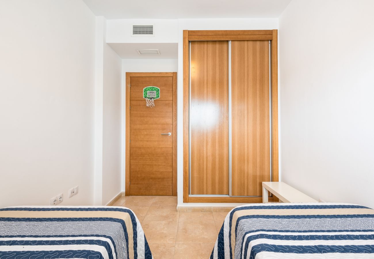 Apartamento en Rincón de la Victoria - WintowinRentals Ubicación Perfecta, Playa, Piscina y Parking.