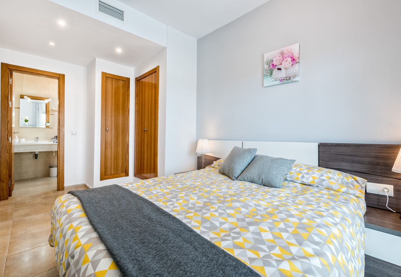 Apartamento en Rincón de la Victoria - WintowinRentals Ubicación Perfecta, Playa, Piscina y Parking.