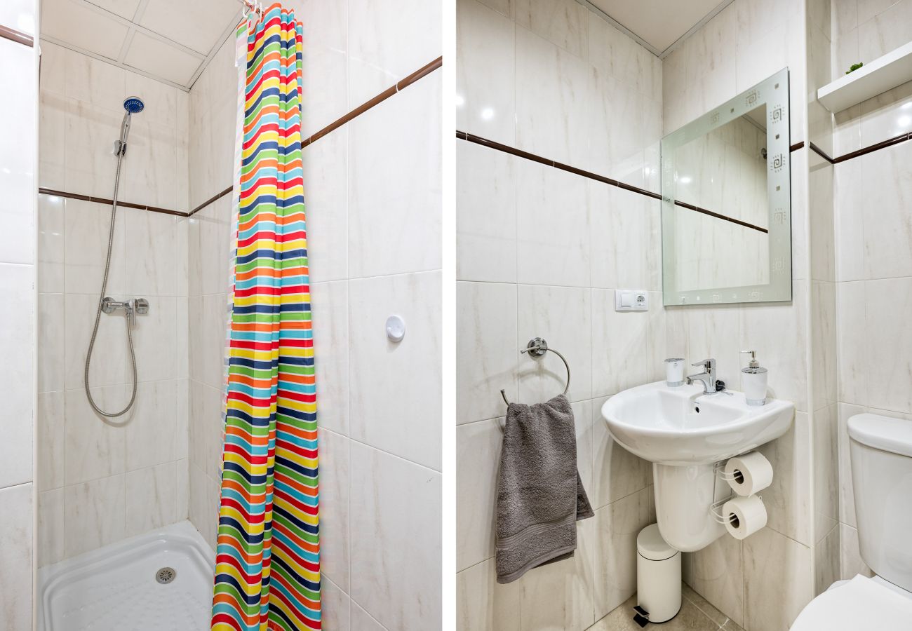 Apartamento en Rincón de la Victoria - WintowinRentals Ubicación Perfecta, Playa, Piscina y Parking.