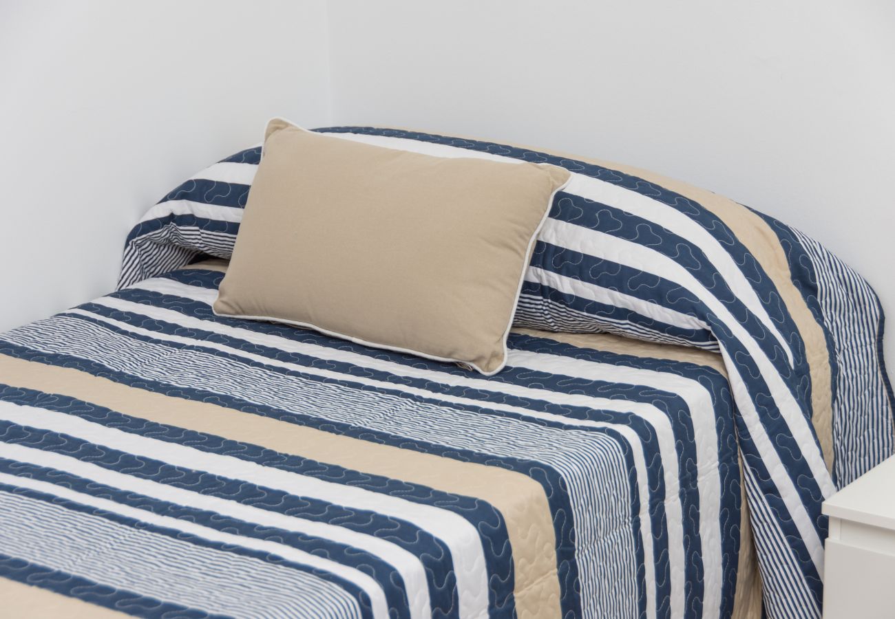 Apartamento en Rincón de la Victoria - WintowinRentals Ubicación Perfecta, Playa, Piscina y Parking.