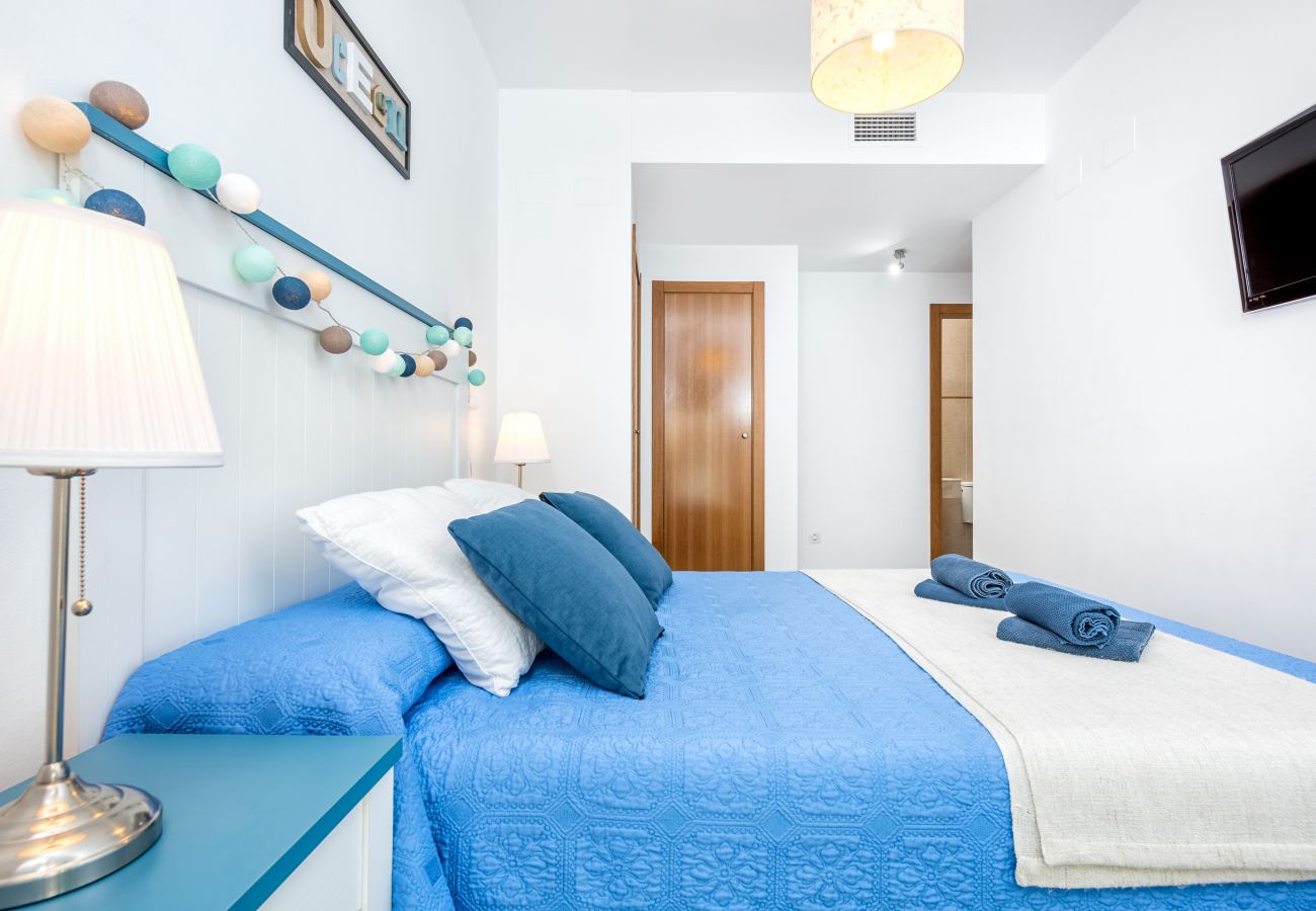 Apartamento en Rincón de la Victoria - RELAX JUNTO AL MAR, PISCINA, WIFI A/A.