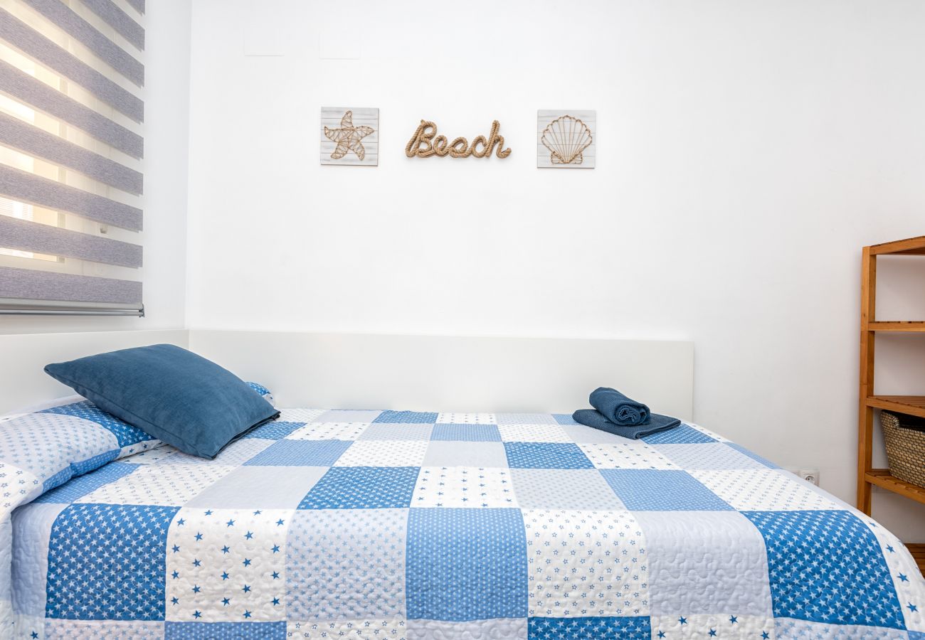 Apartamento en Rincón de la Victoria - RELAX JUNTO AL MAR, PISCINA, WIFI A/A.