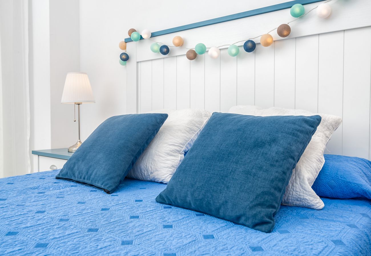 Apartamento en Rincón de la Victoria - RELAX JUNTO AL MAR, PISCINA, WIFI A/A.