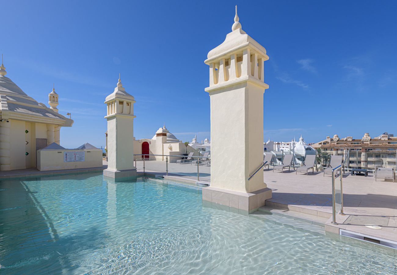 Apartamento en Benalmádena - WintowinRentals Lujo y Vista al Mar de Puerto Marina.