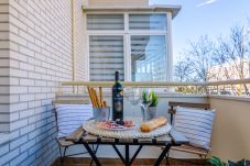 Apartamento en Málaga - WintowinRentals Teatinos, Málaga, Metro & Parking.