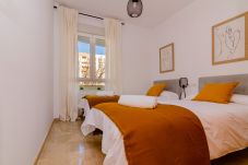 Apartamento en Málaga - WintowinRentals Teatinos, Málaga, Metro & Parking.