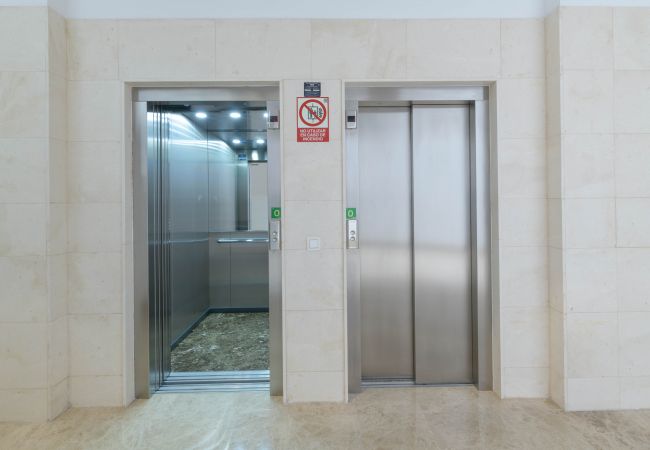 Apartamento en Málaga - WintowinRentals Centro Histórico & Parking Gratis Apartamento en Málaga - WintowinRentals Centro Histórico & Parking Gratis