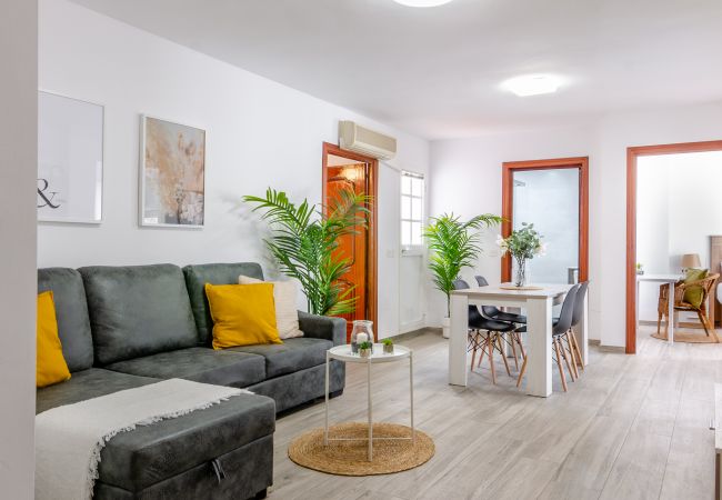 Apartamento en Málaga - WintowinRentals Fabuloso, WIFI y Parking Gratis. Apartamento en Málaga - WintowinRentals Fabuloso, WIFI y Parking Gratis.