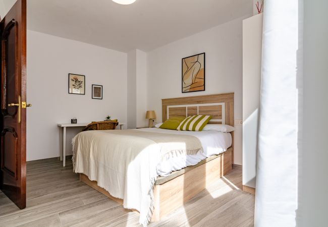 Apartamento en Málaga - WintowinRentals Fabuloso, WIFI y Parking Gratis. Apartamento en Málaga - WintowinRentals Fabuloso, WIFI y Parking Gratis.