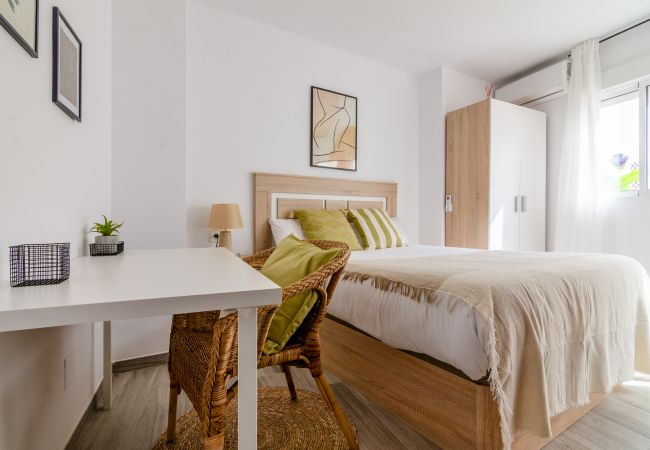 Apartamento en Málaga - WintowinRentals Fabuloso, WIFI y Parking Gratis. Apartamento en Málaga - WintowinRentals Fabuloso, WIFI y Parking Gratis.