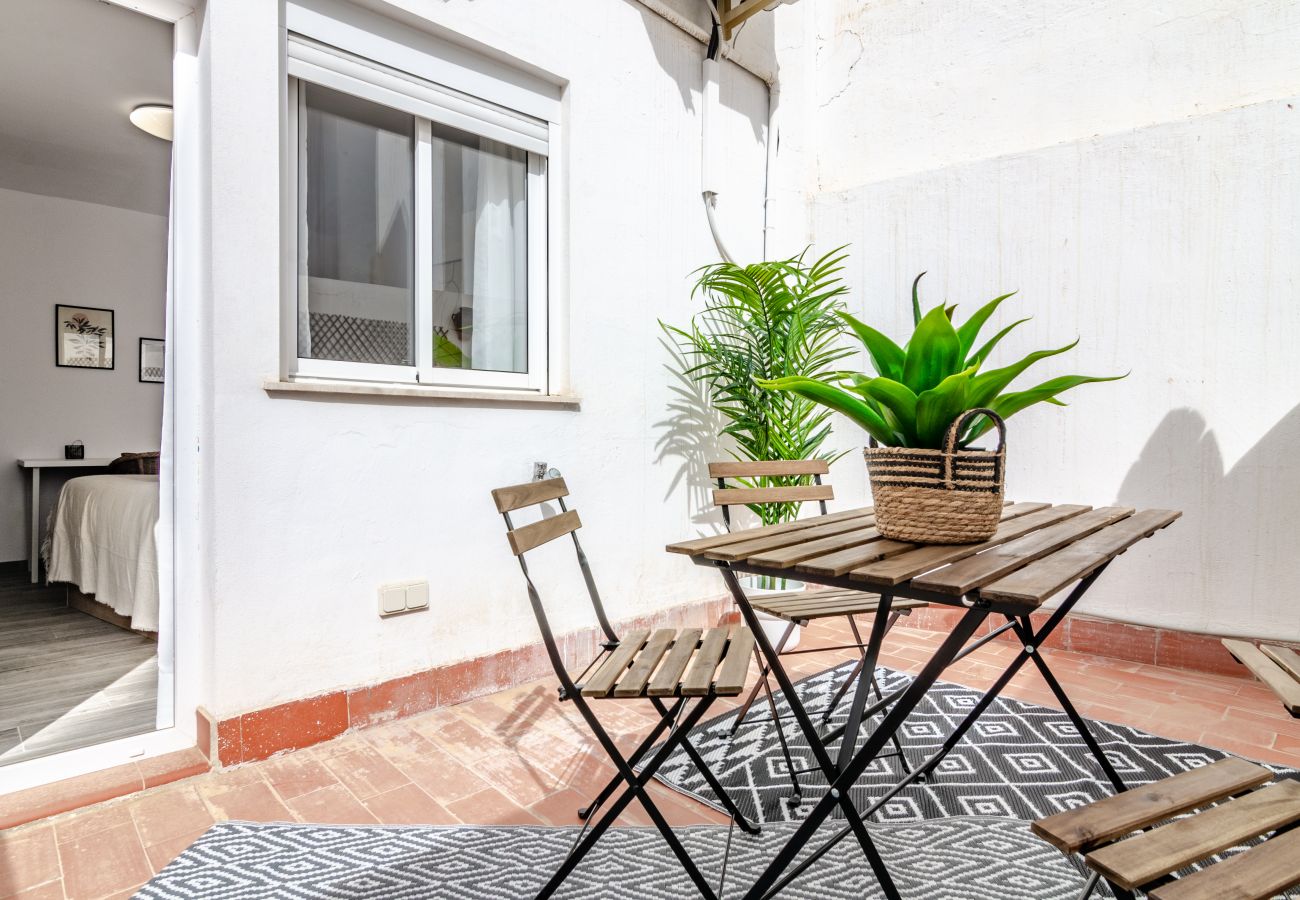 Apartamento en Málaga - WintowinRentals Fabuloso, WIFI y Parking Gratis.
