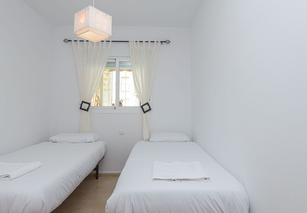 Apartamento en Rincón de la Victoria - WintowinRentals 2ª línea de playa, Parking, Piscina