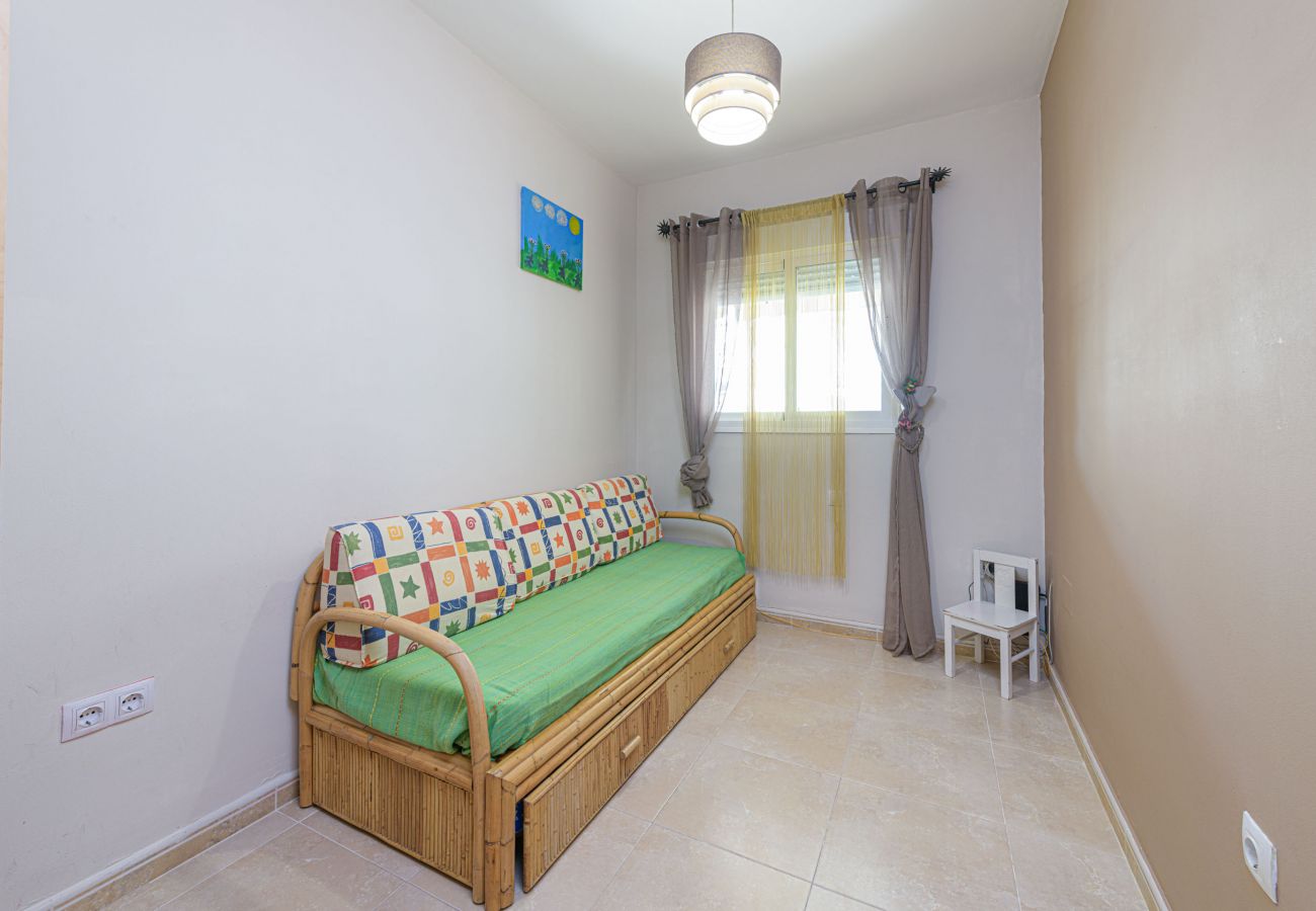 Apartamento en Rincón de la Victoria - WintowinRentals 2ª línea de playa, Parking, Piscina