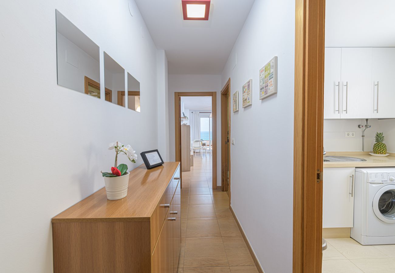 Apartamento en Torre de Benagalbon - WintowinRentals Estupendo Apartamento en 1º Línea de Playa