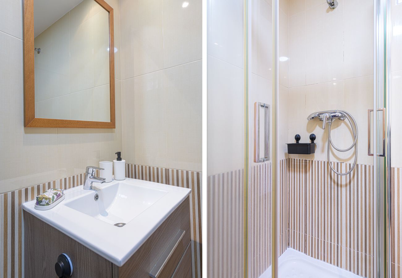 Apartamento en Torre de Benagalbon - WintowinRentals Estupendo Apartamento en 1º Línea de Playa