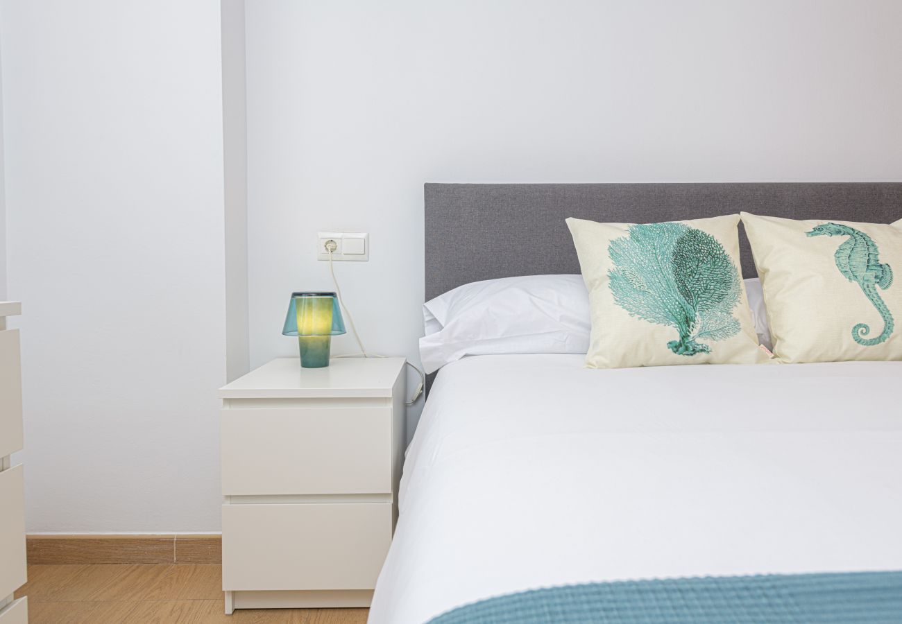 Apartamento en Torre de Benagalbon - WintowinRentals Estupendo Apartamento en 1º Línea de Playa