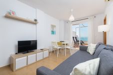 Apartamento en Torre de Benagalbon - WintowinRentals Estupendo Apartamento en 1º Línea de Playa