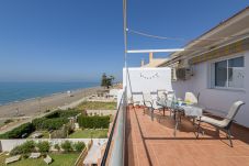 Apartamento en Torre de Benagalbon - WintowinRentals Estupendo Apartamento en 1º Línea de Playa