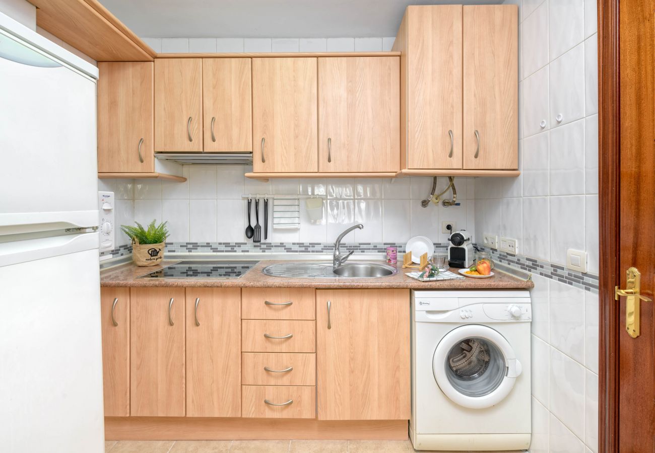 Apartamento en Málaga - WintoWinRentals - La Estancia FREE PARKING.