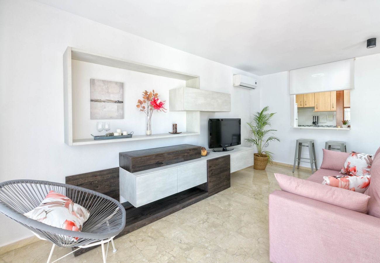 Apartamento en Málaga - WintoWinRentals - La Estancia FREE PARKING.