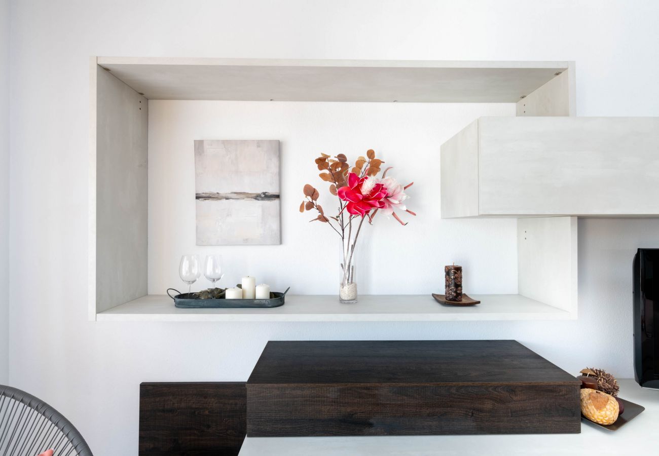 Apartamento en Málaga - WintoWinRentals - La Estancia FREE PARKING.