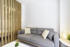 Estudio en Málaga - WintowinRentals - Estudio Héroes de Sostoa 156
