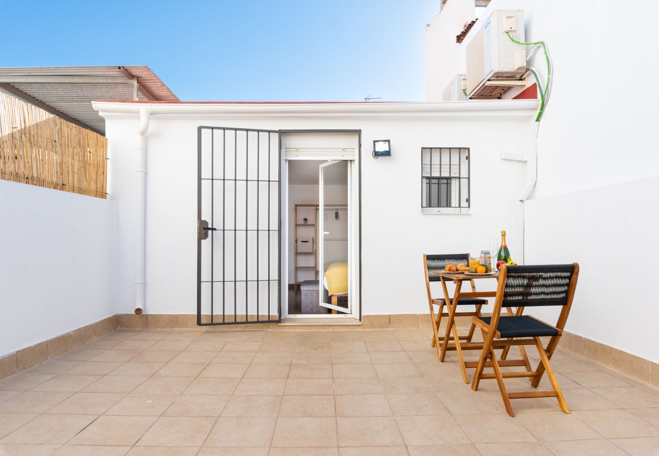 Casa adosada en Málaga - WintowinRentals Huelin House Terraza Chill out 2