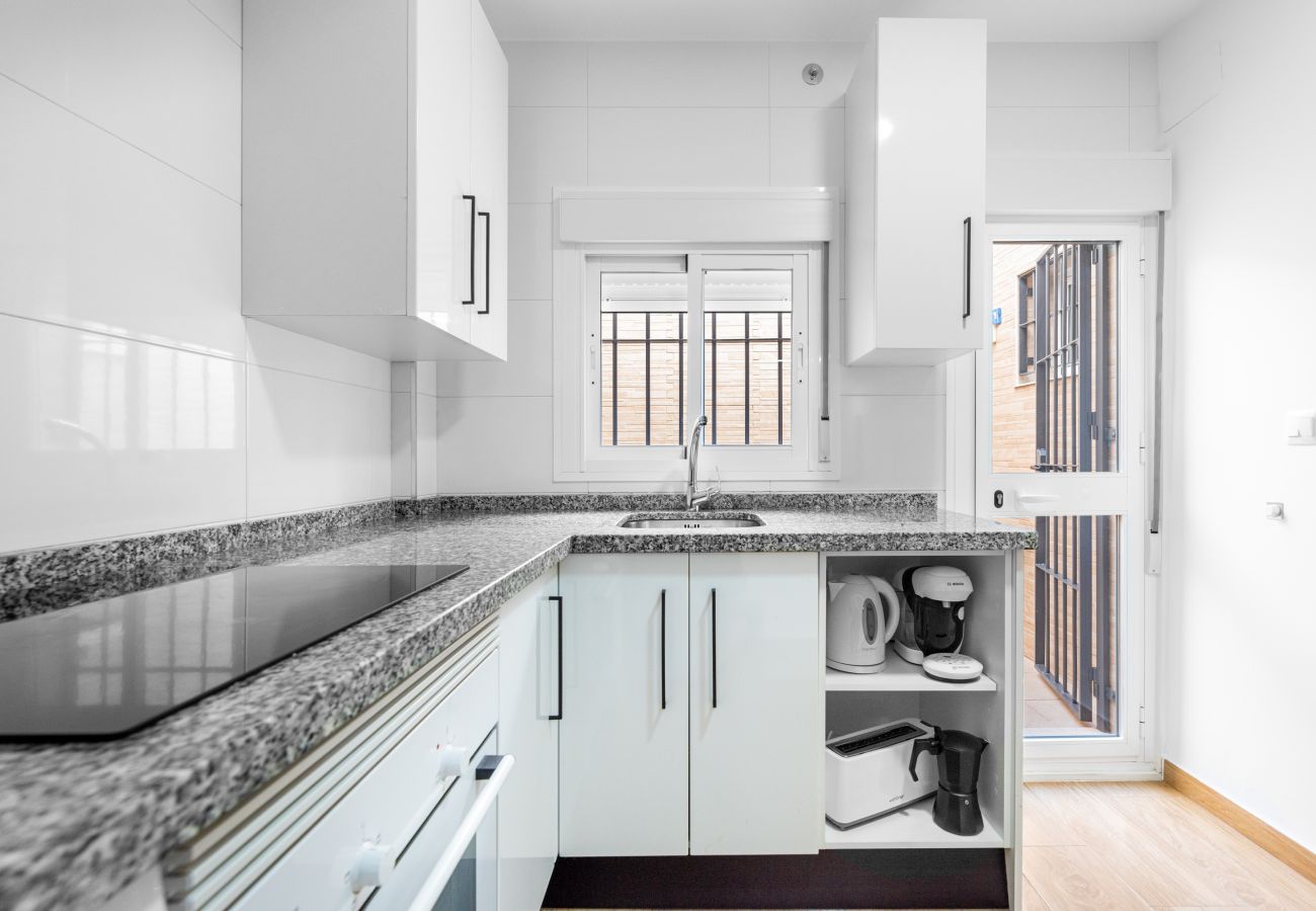 Casa adosada en Málaga - WintowinRentals Huelin House Terraza Chill out 2