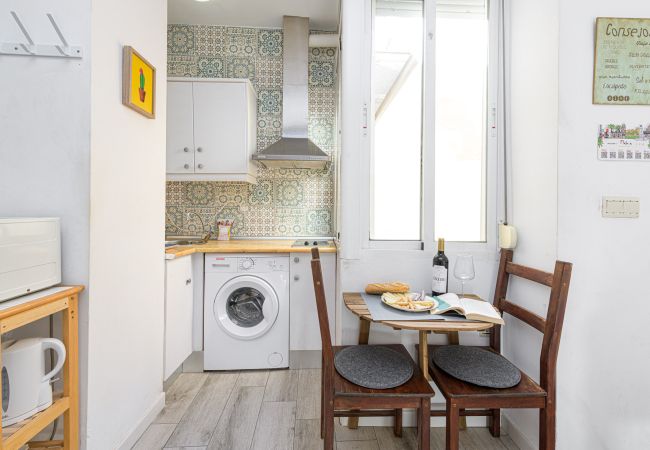 Estudio en Málaga - SUNSHINE APARTMENT Centro Histórico Estudio en Málaga - SUNSHINE APARTMENT Centro Histórico