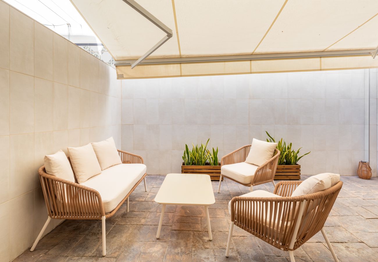 Apartamento en La Cala del Moral - WintoWinRentals - Chalet en primera línea de playa.