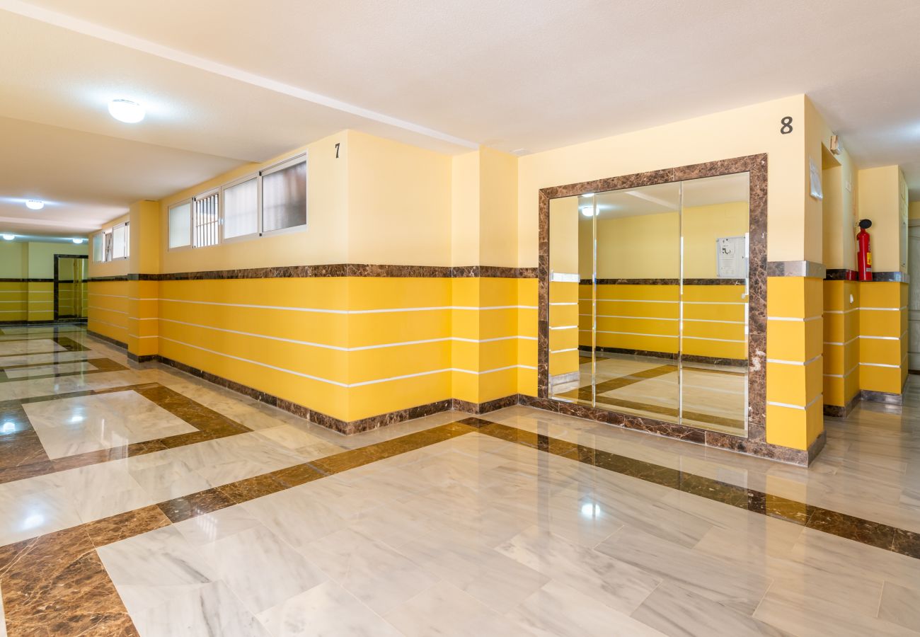 Apartamento en La Cala del Moral - WintowinRentals Ubicación perfecta, Parking Gratis, Piscina, Cala del Moral