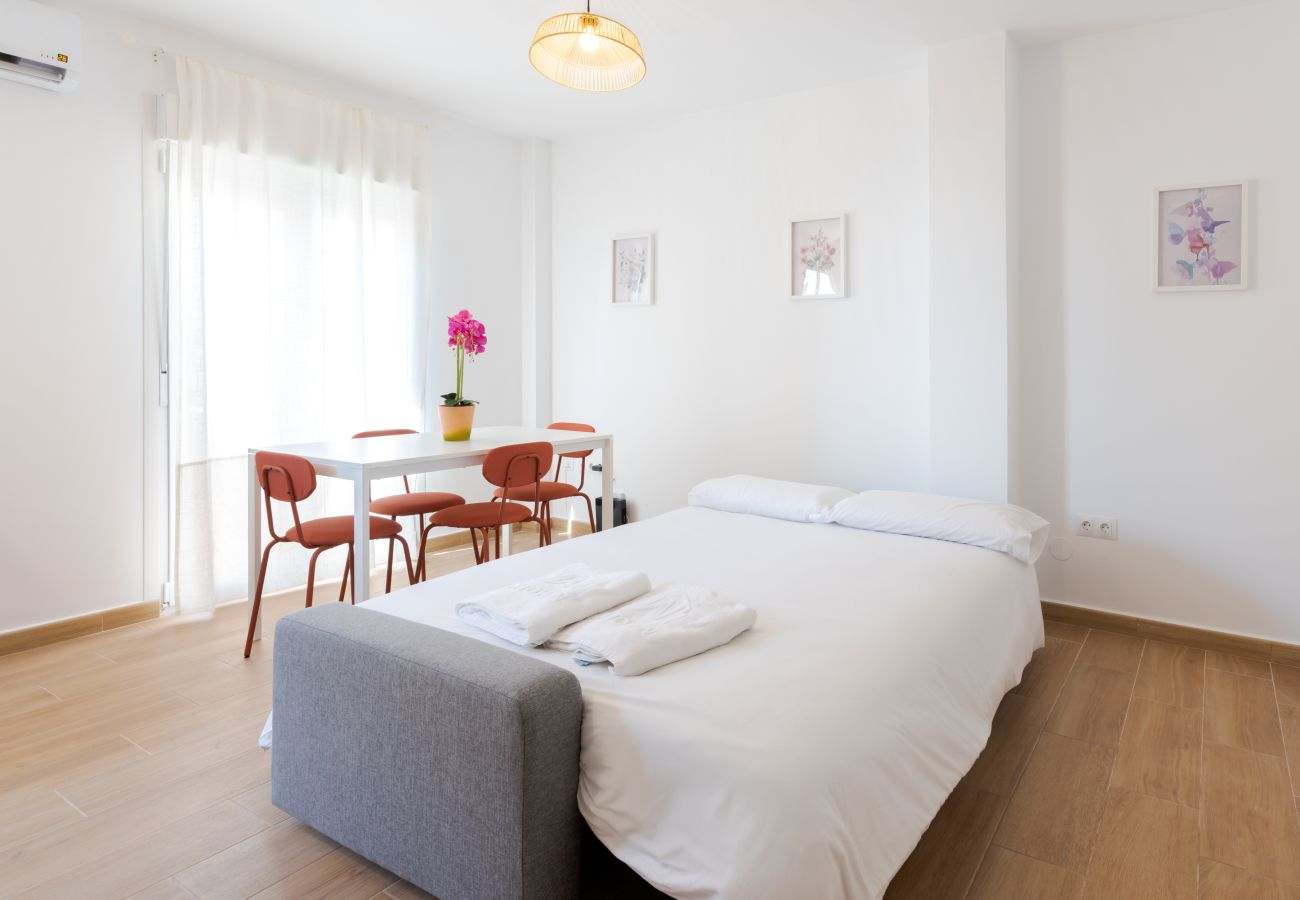Apartamento en Rincón de la Victoria - Wintowinrentals Frontline beach apartment in Rincón de la Victoria