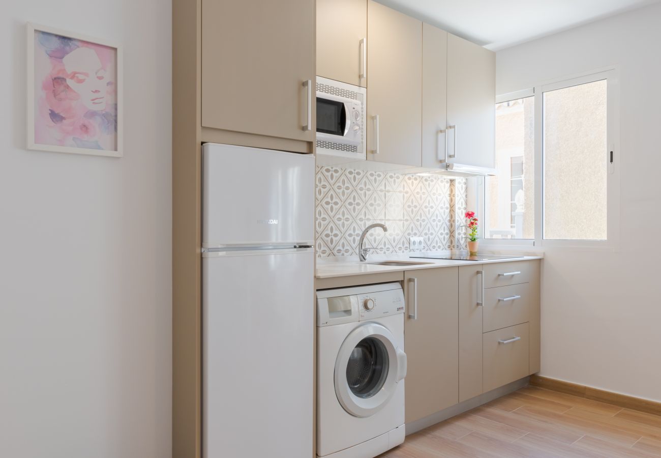 Apartamento en Rincón de la Victoria - Wintowinrentals Frontline beach apartment in Rincón de la Victoria