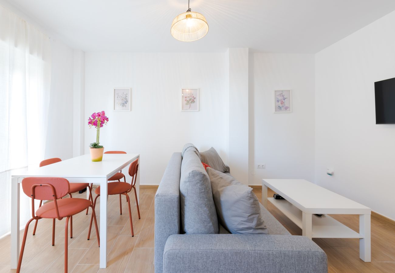 Apartamento en Rincón de la Victoria - Wintowinrentals Frontline beach apartment in Rincón de la Victoria