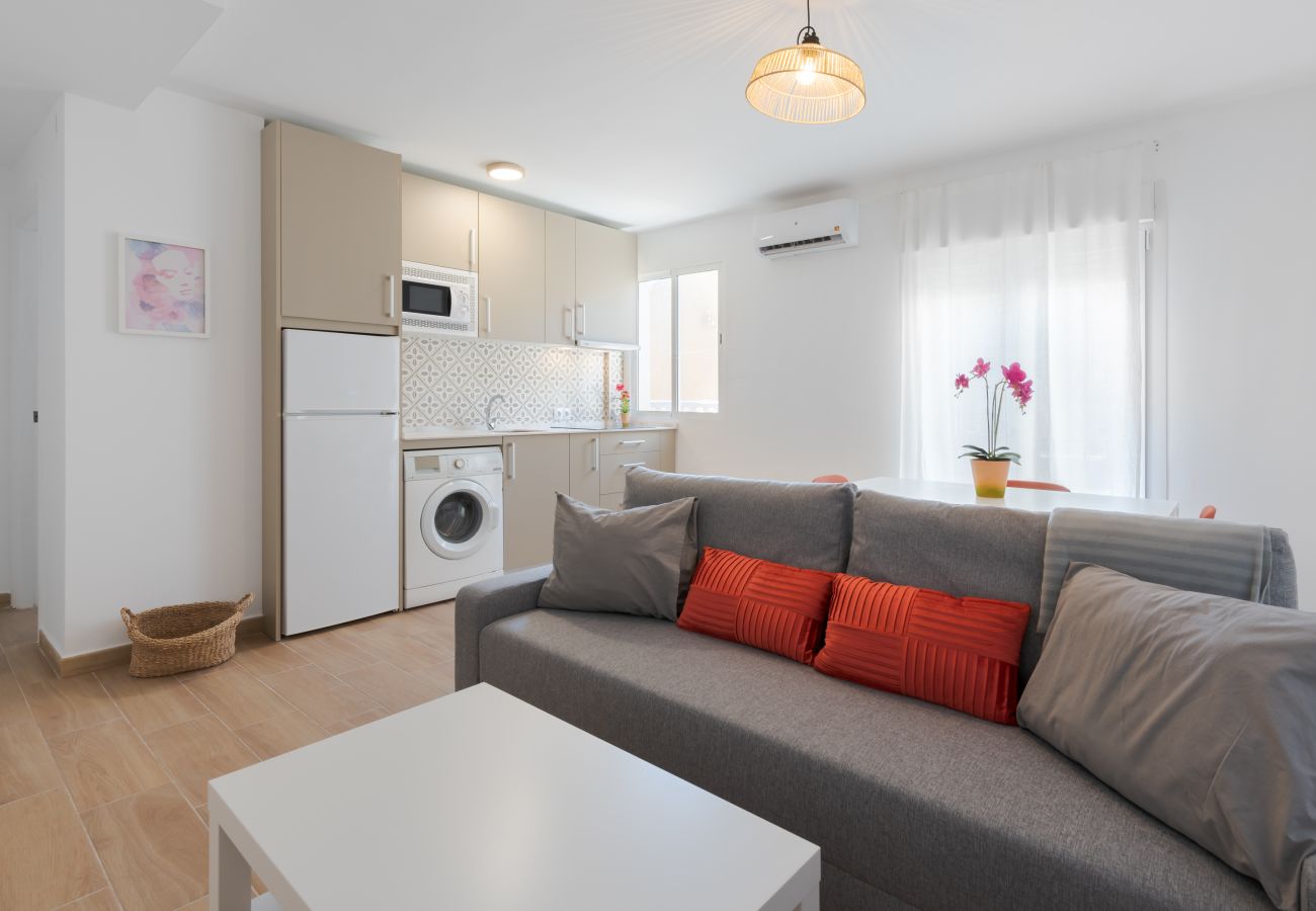 Apartamento en Rincón de la Victoria - Wintowinrentals Frontline beach apartment in Rincón de la Victoria
