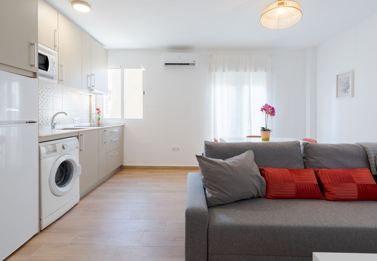 Apartamento en Rincón de la Victoria - Wintowinrentals Frontline beach apartment in Rincón de la Victoria