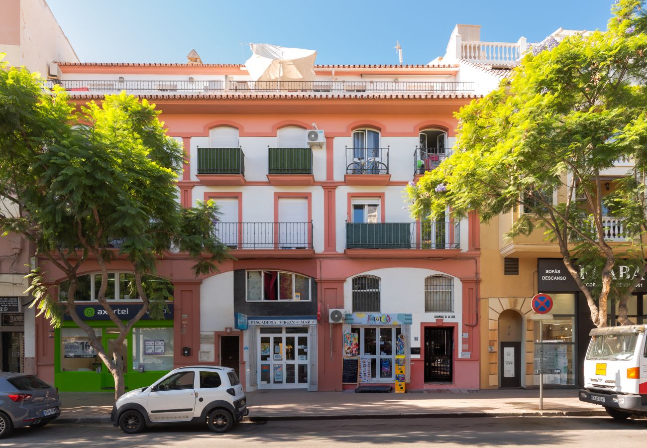 Apartamento en Rincón de la Victoria - Wintowinrentals Frontline beach apartment in Rincón de la Victoria