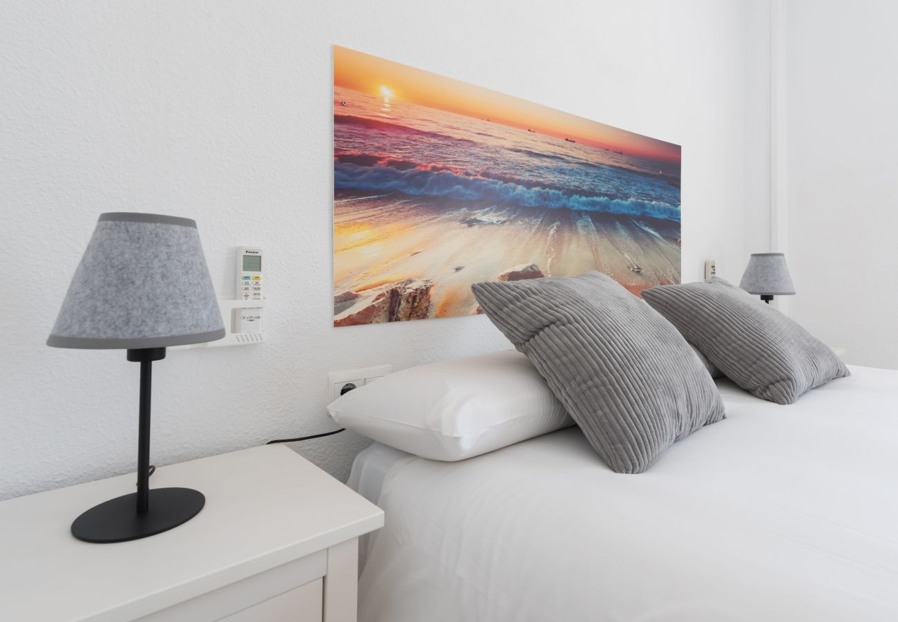 Apartamento en Rincón de la Victoria - WintowinRentals Spectacular Sea Views on the Beachfront