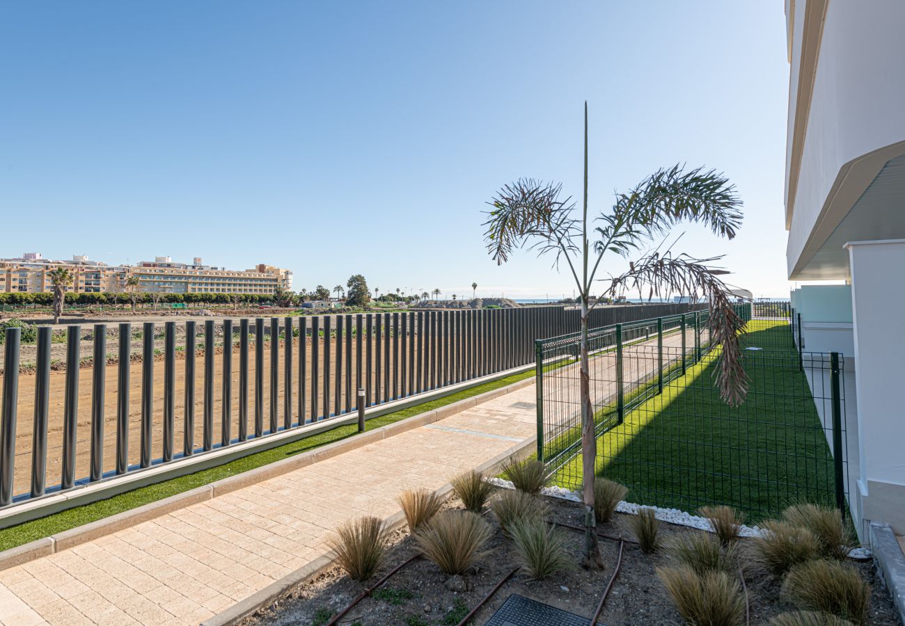 Apartamento en Torre del Mar - WintowinRentals Exclusivo Apartamento con Gran Terraza en el Paraíso Costero de Torre del Mar