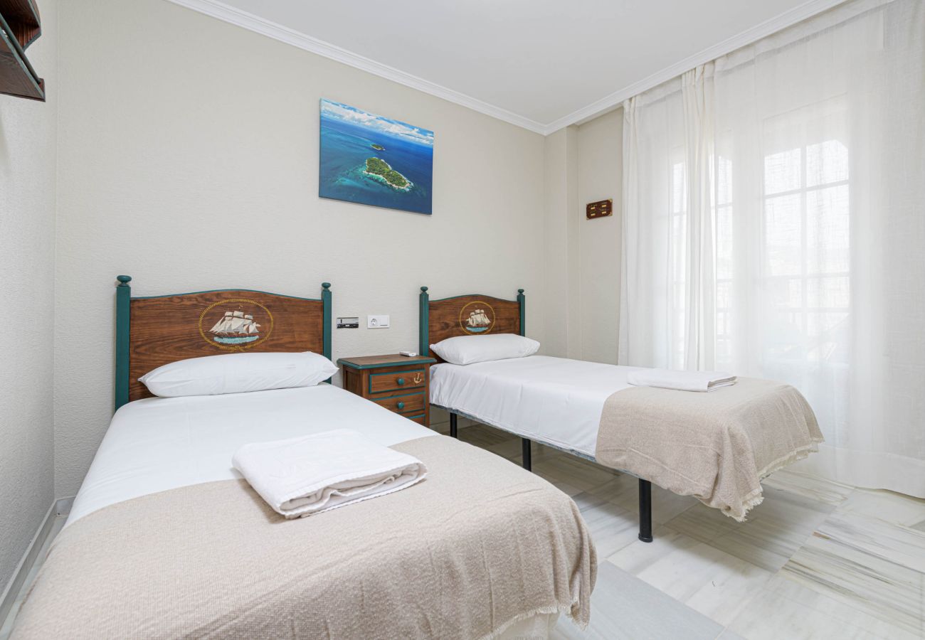 Apartamento en Rincón de la Victoria - WintowinRentals Apartamento frente al mar con vistas espectaculares