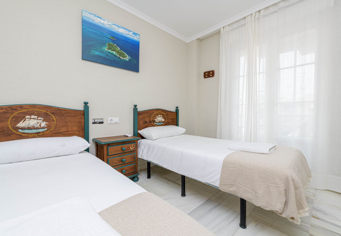 Apartamento en Rincón de la Victoria - WintowinRentals Apartamento frente al mar con vistas espectaculares