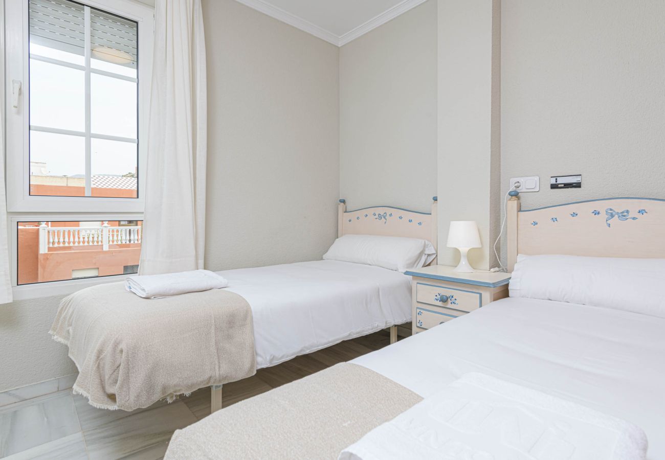 Apartamento en Rincón de la Victoria - WintowinRentals Apartamento frente al mar con vistas espectaculares