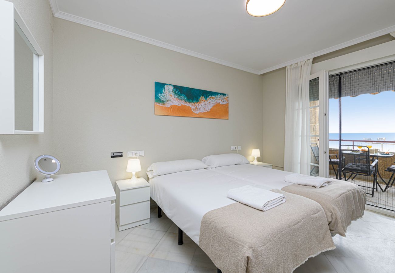 Apartamento en Rincón de la Victoria - WintowinRentals Apartamento frente al mar con vistas espectaculares