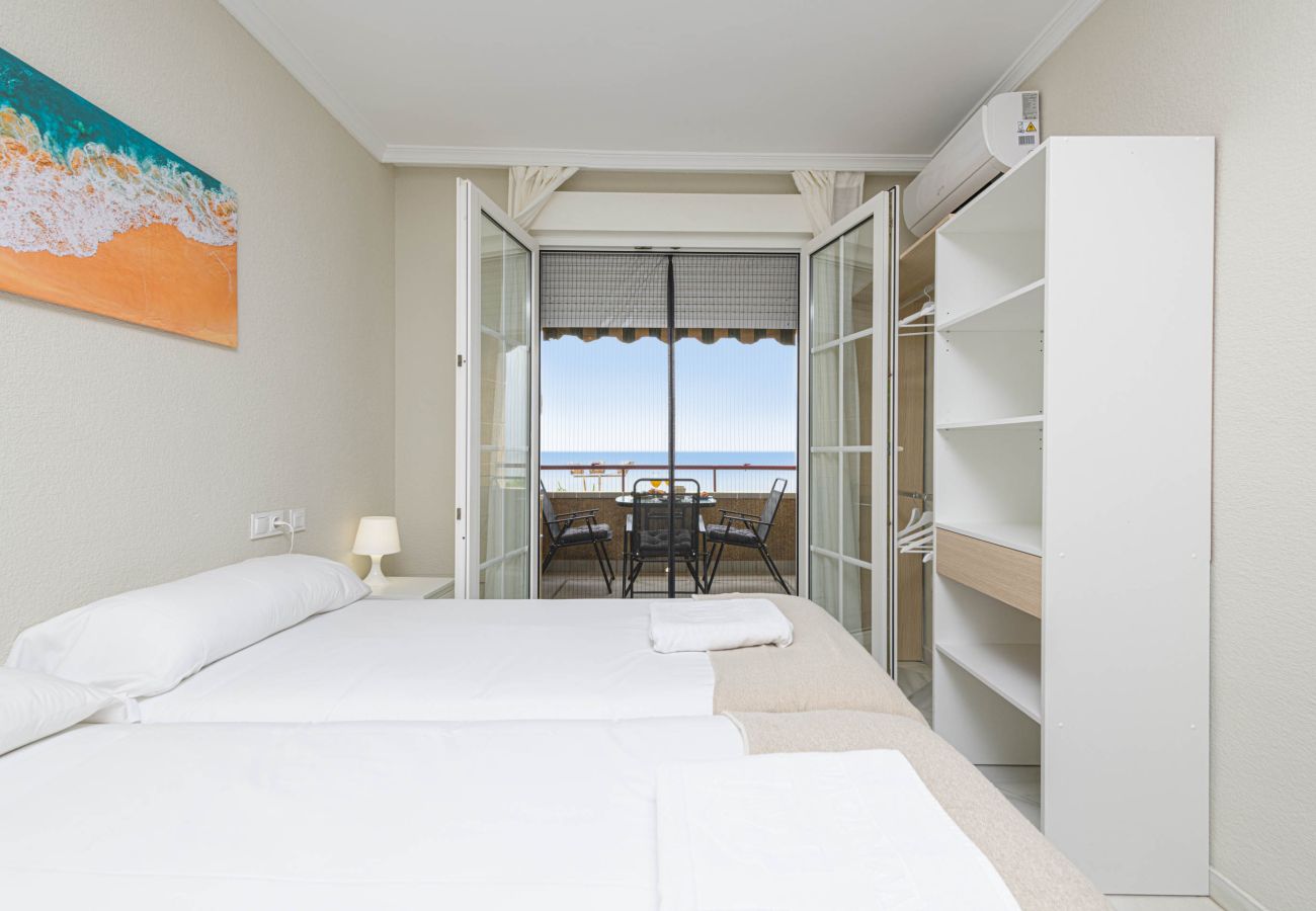 Apartamento en Rincón de la Victoria - WintowinRentals Apartamento frente al mar con vistas espectaculares