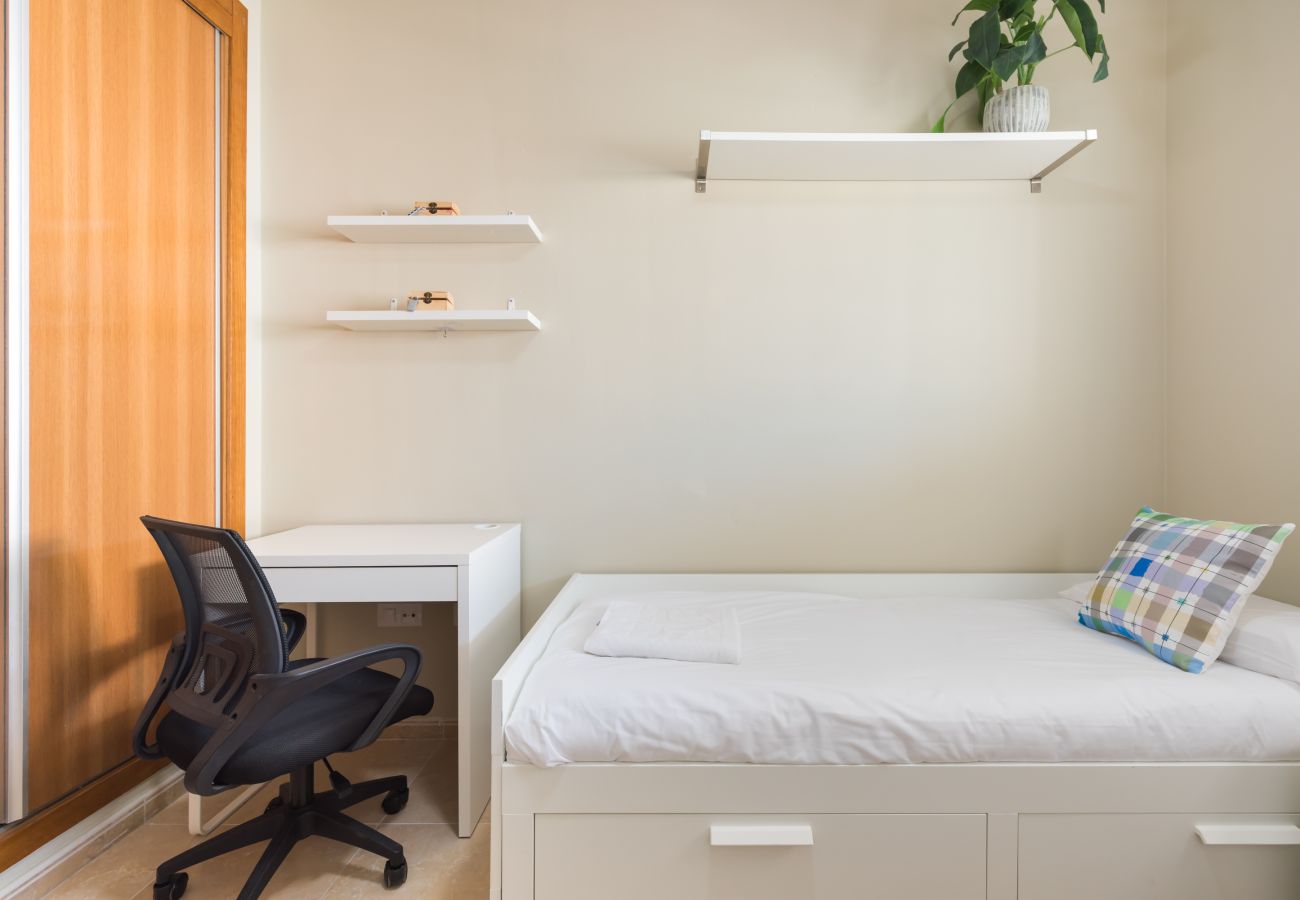 Apartamento en Rincón de la Victoria - WintowinRentals · Ubicación perfecta con Terraza, Piscina y Parking en Rincón de la Victoria