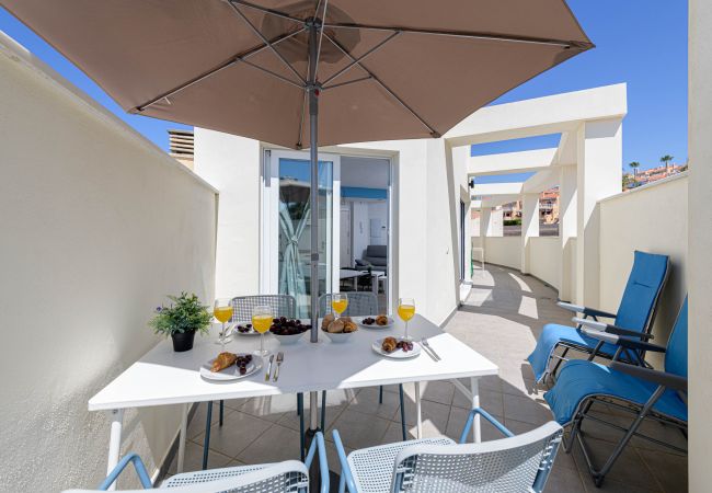 Apartamento en Rincón de la Victoria - WintowinRentals Ático con Terraza Privada en el Centro de Rincón de la Victoria