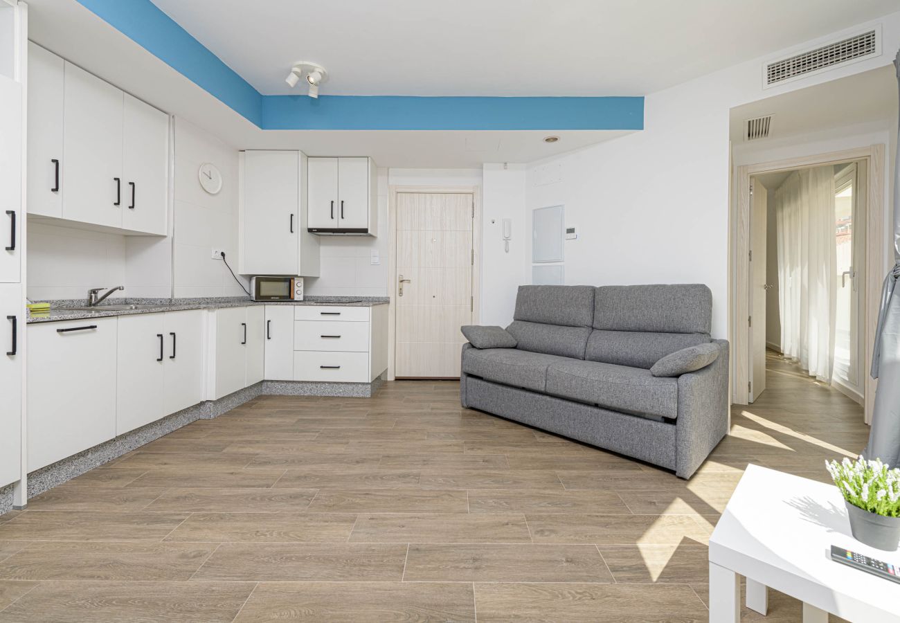 Apartamento en Rincón de la Victoria - WintowinRentals Ático con Terraza Privada en el Centro de Rincón de la Victoria