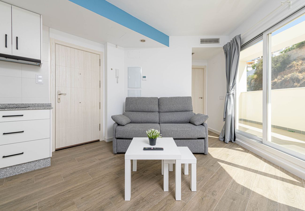 Apartamento en Rincón de la Victoria - WintowinRentals Ático con Terraza Privada en el Centro de Rincón de la Victoria